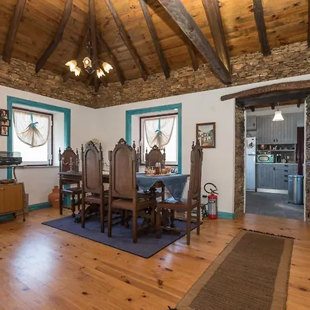Hébergement de vacances Casa Da Avo Emilia *